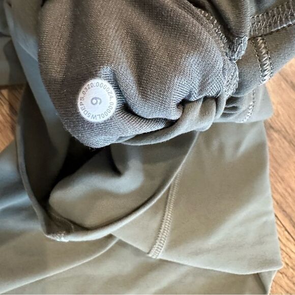 Lululemon OG Grey Sage Align Pant - Picture 4 of 6